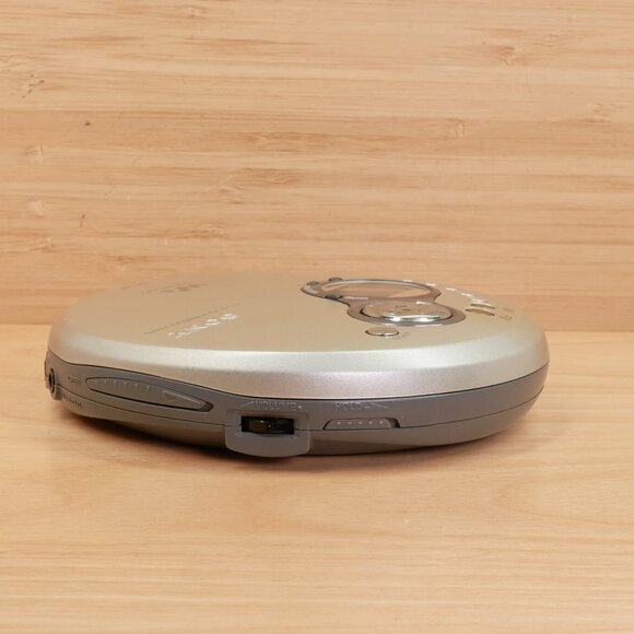 Sony D-FJ401 / Walkman Portable CD Player / AM FM Radio / G-Protection / Vintage - Picture 4 of 7